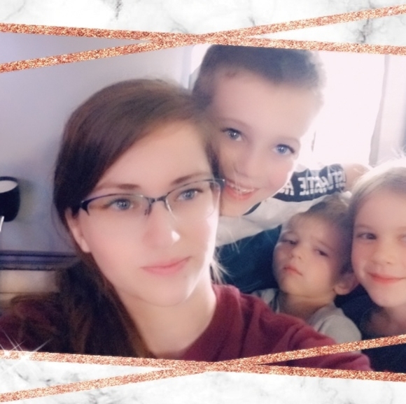 Meet your Posher, Alysha - Picture 2 of 2